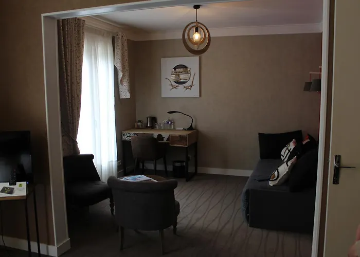 Logis De La Truffe Hotel