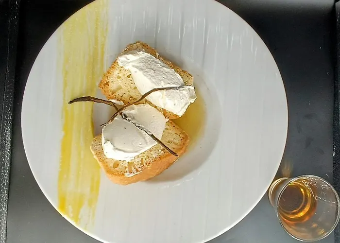 Hotel Logis De La Truffe 3*
